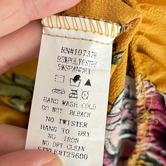 Available by Angela Fashion Floral peplum blouse S - Picture 6 of 8